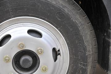 һ������ ��Ź�ʨ 120���� 4X2 ���ϳ�ͼƬ