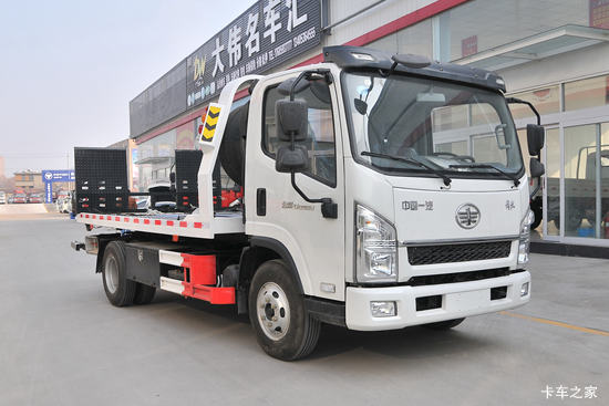 һ������ ��Ź�ʨ 120���� 4X2 ���ϳ�