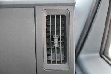 һ������ ��Ź�ʨ 120���� 4X2 ���ϳ�ͼƬ