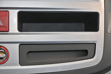 һ������ ��Ź�ʨ 120���� 4X2 ���ϳ�ͼƬ