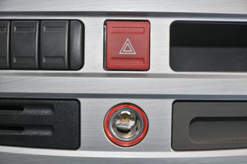 һ������ ��Ź�ʨ 120���� 4X2 ���ϳ�ͼƬ