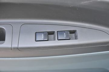 һ������ ��Ź�ʨ 120���� 4X2 ���ϳ�ͼƬ