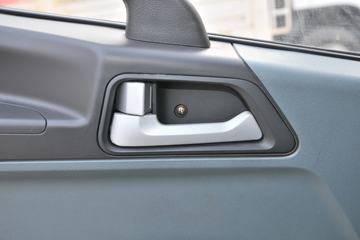 һ������ ��Ź�ʨ 120���� 4X2 ���ϳ�ͼƬ