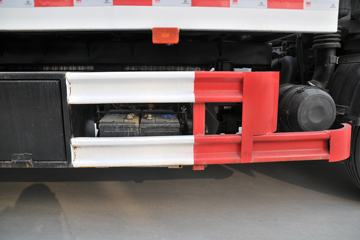 һ������ ��Ź�ʨ 120���� 4X2 ���ϳ�ͼƬ