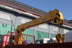 福田 欧曼5系 210马力 6X2 随车吊(ETX-2200平顶驾驶室)