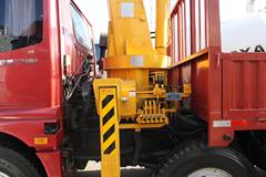 福田 欧曼5系 210马力 6X2 随车吊(ETX-2200平顶驾驶室)