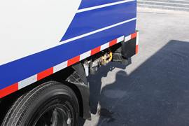 福田欧马可底盘&nbsp;清洗车底盘图片