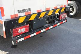 福田欧马可底盘&nbsp;清洗车底盘图片