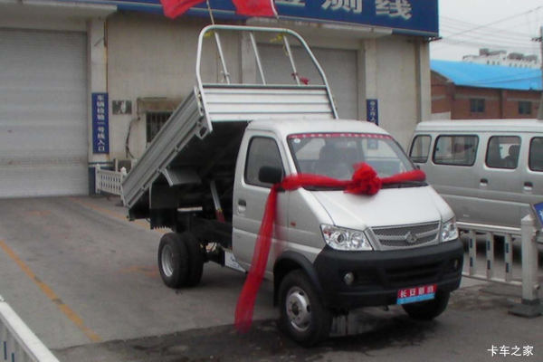 长安跨越 新豹 1.8L 61马力 汽油 2.8米单排栏板微卡