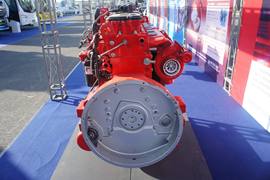 L系列&nbsp;发动机外观                                                图片