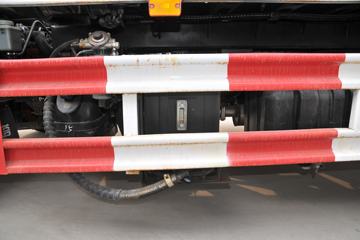 һ������ ��Ź�ʨ 120���� 4X2 ���ϳ�ͼƬ