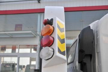 һ������ ��Ź�ʨ 120���� 4X2 ���ϳ�ͼƬ