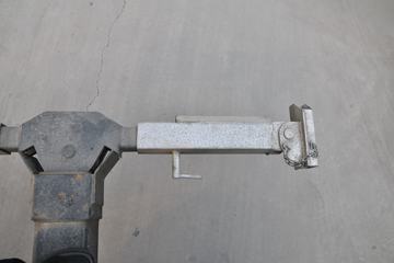 һ������ ��Ź�ʨ 120���� 4X2 ���ϳ�ͼƬ