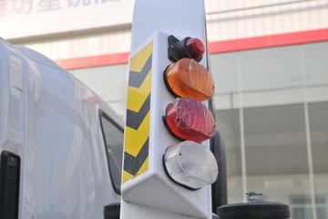 һ������ ��Ź�ʨ 120���� 4X2 ���ϳ�ͼƬ