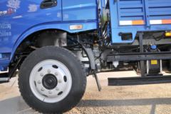 飞碟奥驰 D3系列 130马力 5.76米排半栏板载货车(FD1101P63K5-2)