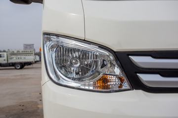 �������� С��բ� 88���� 4X2 3.3����ж��(BJ3040D8JBA-AA)ͼƬ