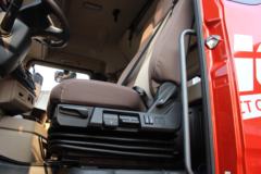 青岛解放 JH6重卡 领航版 460马力 4X2牵引车(CA4180P25K24E5)