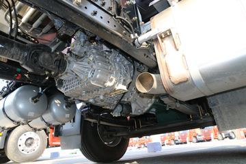 һ����� ��J6P�ؿ� �ʻݰ�2.0������ 440���� 6X4 LNGǣ����(CA4250P66M25T1E6)ͼƬ