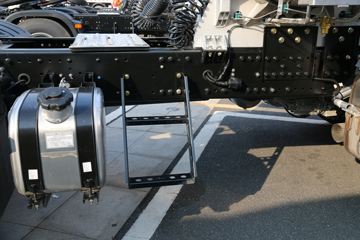 һ����� ��J6P�ؿ� �ʻݰ�2.0������ 440���� 6X4 LNGǣ����(CA4250P66M25T1E6)ͼƬ