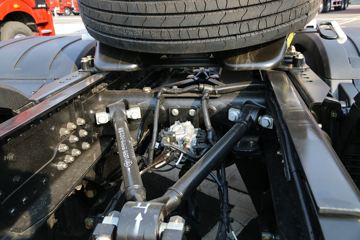 һ����� ��J6P�ؿ� �ʻݰ�2.0������ 440���� 6X4 LNGǣ����(CA4250P66M25T1E6)ͼƬ