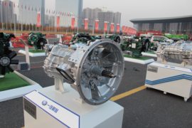 CA10TA(X)系列&nbsp;变速箱外观                                                图片