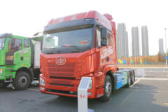 青岛解放 JH6重卡 6X4排半纯电动牵引车(CA4250P26T1BEVA1)423kWh