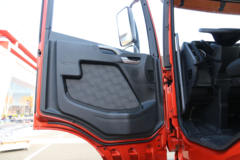 青岛解放 JH6重卡 6X4排半纯电动牵引车(CA4250P26T1BEVA1)423kWh