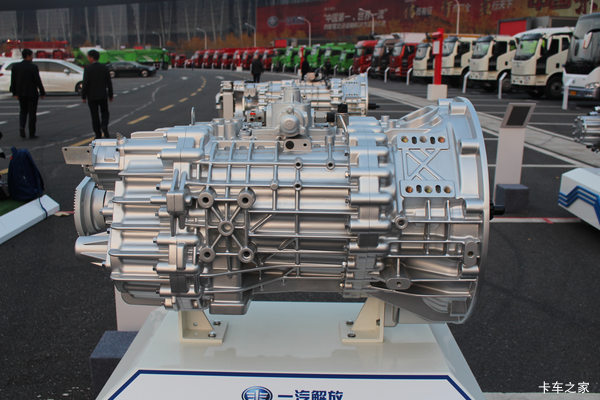 一汽解放CA12TAX270M3 12挡 手动挡变速箱