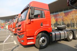 悍V&nbsp;牵引车外观                                                图片