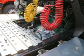 悍V&nbsp;牵引车底盘                                                图片