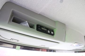 һ����� ��J6P�ؿ� 440���� 6X4 5.6��LNG������ж��(����)(CA3250P66M25L1T1E6)ͼƬ