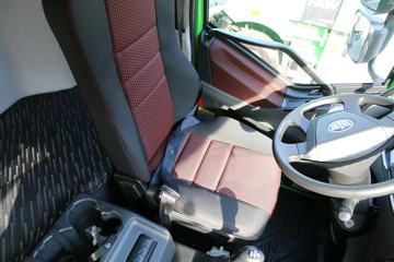 һ����� ��J6P�ؿ� 440���� 6X4 5.6��LNG������ж��(����)(CA3250P66M25L1T1E6)ͼƬ