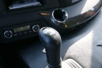 һ����� ��J6P�ؿ� 440���� 6X4 5.6��LNG������ж��(����)(CA3250P66M25L1T1E6)ͼƬ