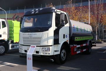 一汽解放 J6L 220马力 4X2 洒水车(程力威牌)(CLW5180GSSC6)