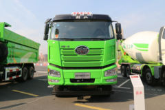 一汽解放 新J6P重卡 440马力 8X4 5.6米LNG渣土自卸车(国六)(CA3310P66M25L1T4E6)
