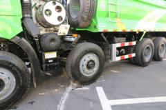 一汽解放 新J6P重卡 440马力 8X4 5.6米LNG渣土自卸车(国六)(CA3310P66M25L1T4E6)