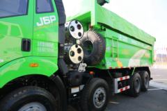 一汽解放 新J6P重卡 440马力 8X4 5.6米LNG渣土自卸车(国六)(CA3310P66M25L1T4E6)