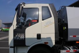 一汽解放底盘&nbsp;垃圾运输车外观图片