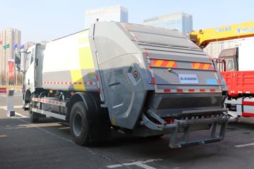 一汽解放底盘&nbsp;垃圾运输车外观图片