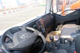 一汽解放底盘&nbsp;垃圾运输车驾驶室图片