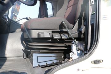 һ����� J6L �������� 320���� 8X4 8�����������賵(290����)(CA5310GJBP62K2T4E5)ͼƬ