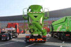 一汽解放 J6L 轻量化版 320马力 8X4 8方混凝土搅拌车(290后桥)(CA5310GJBP62K2T4E5)