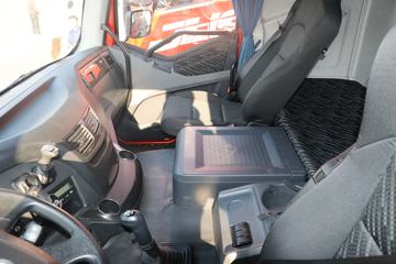 һ����� ��J6P�ؿ� �ʻݰ�2.0 460���� 6X4ǣ����(CA4250P66K24T1A1E5)ͼƬ