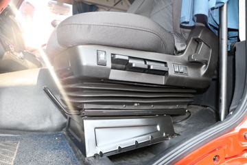 һ����� ��J6P�ؿ� �ʻݰ�2.0 460���� 6X4ǣ����(CA4250P66K24T1A1E5)ͼƬ