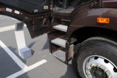 一汽解放 J6P 质惠版 460马力 8X4 冷藏车(CA5320XLCP66K24L7T4E6)