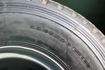 һ����� ��J6P�ؿ� 360���� 8X4 5.6��������ж��(����)ͼƬ