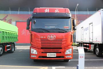 青岛解放 JH6 领航版2.0版 290马力 6X2 8.5米冷藏车
