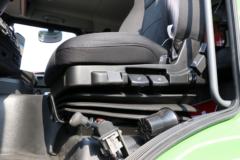 青岛解放 JH6重卡 400马力 8X4 5.8米自卸车(国六)