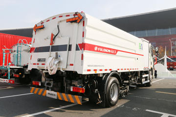 一汽解放底盘&nbsp;扫路车外观图片