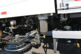 一汽解放底盘&nbsp;扫路车底盘图片